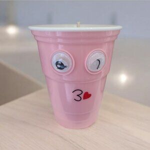 Kiss candle